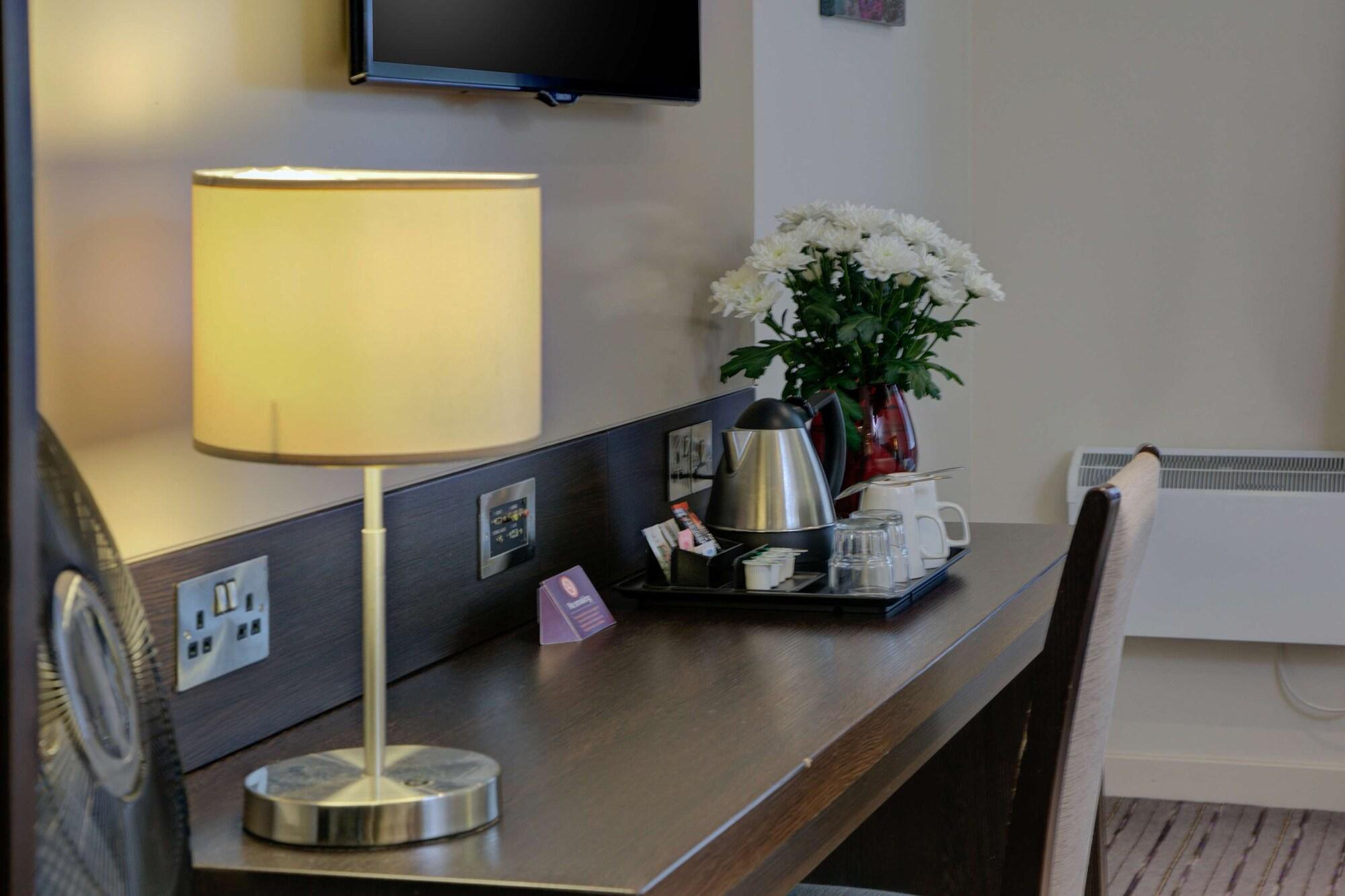 Premier Inn Huddersfield West Bagian luar foto