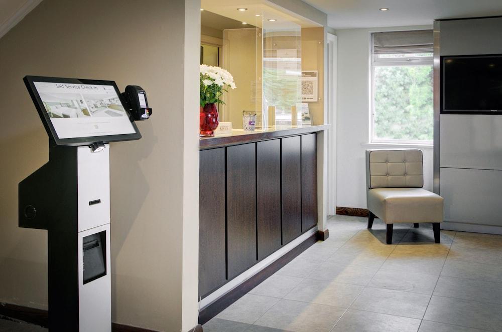Premier Inn Huddersfield West Bagian luar foto