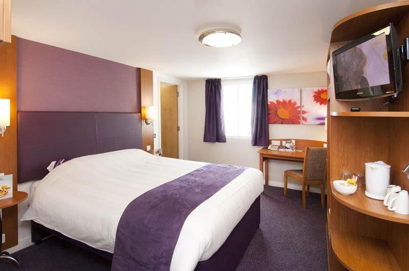 Premier Inn Huddersfield West Bagian luar foto