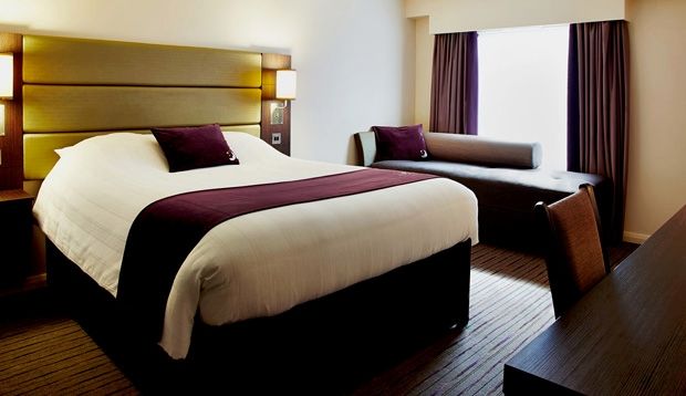 Premier Inn Huddersfield West Bagian luar foto